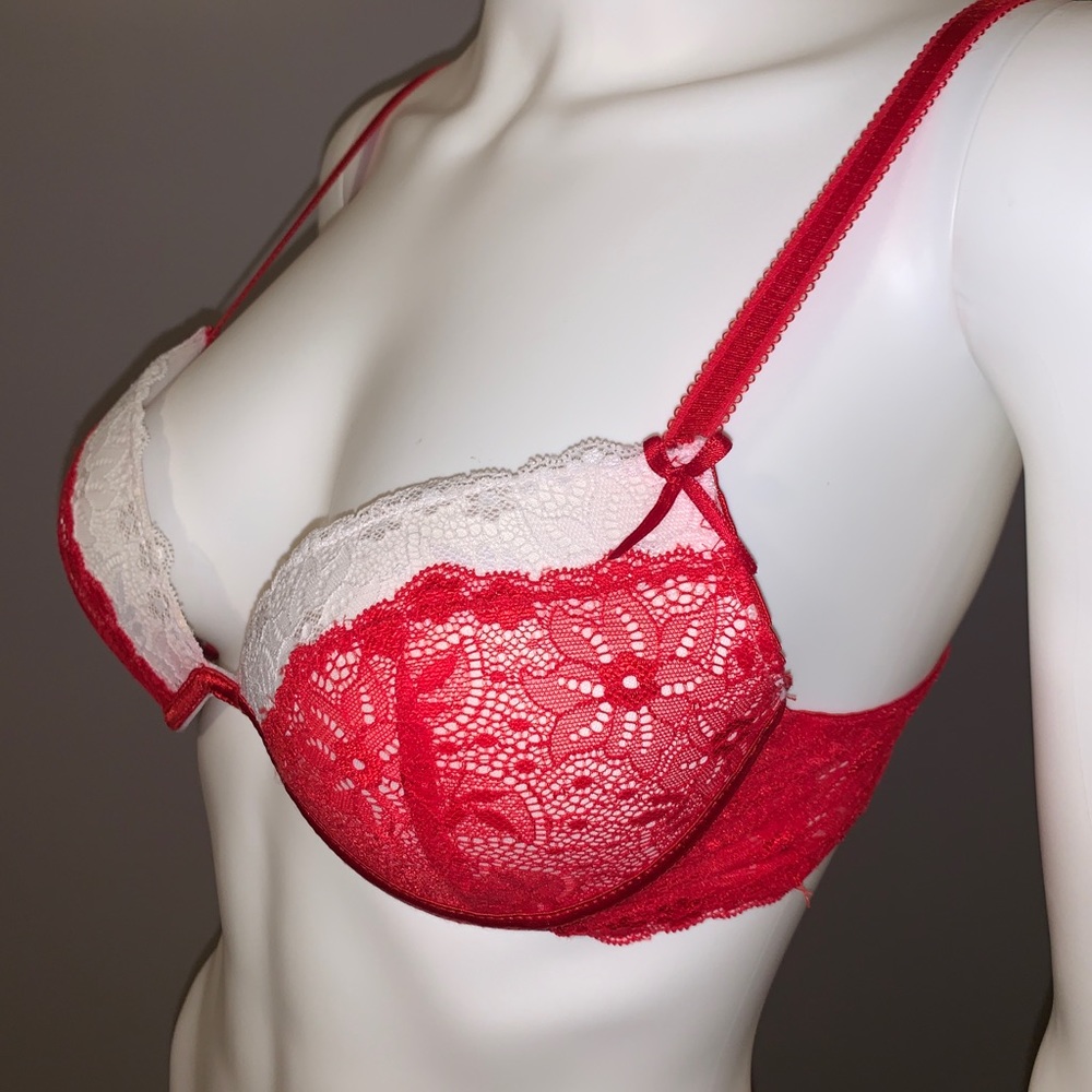 Red and white lace bra 34C
